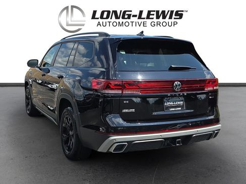 Certified 2024 Volkswagen Atlas Peak Edition SE AWD/4WD image 4
