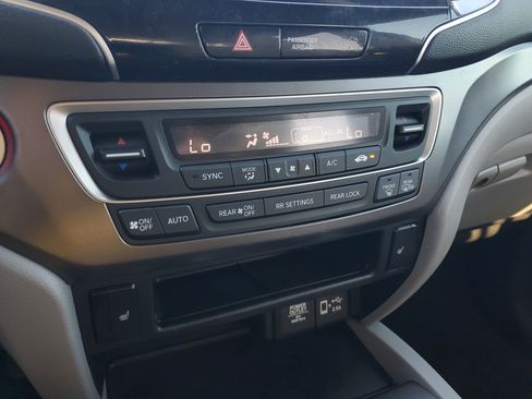 Used 2021 Honda Pilot EX image 29