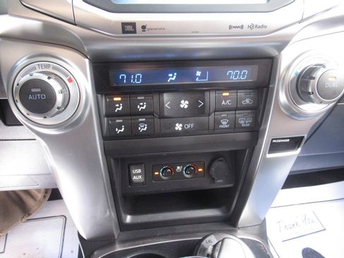 Used 2016 Toyota 4Runner Limited AWD/4WD image 21