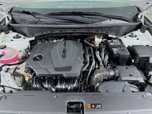 Certified 2025 Hyundai Tucson SE image 30