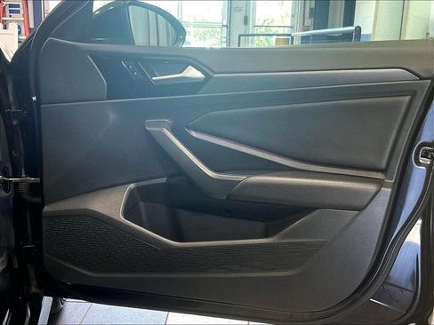 Used 2019 Volkswagen Jetta GLI FWD image 12
