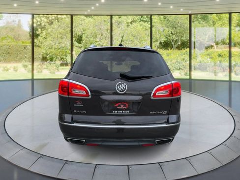 Used 2017 Buick Enclave Leather image 6