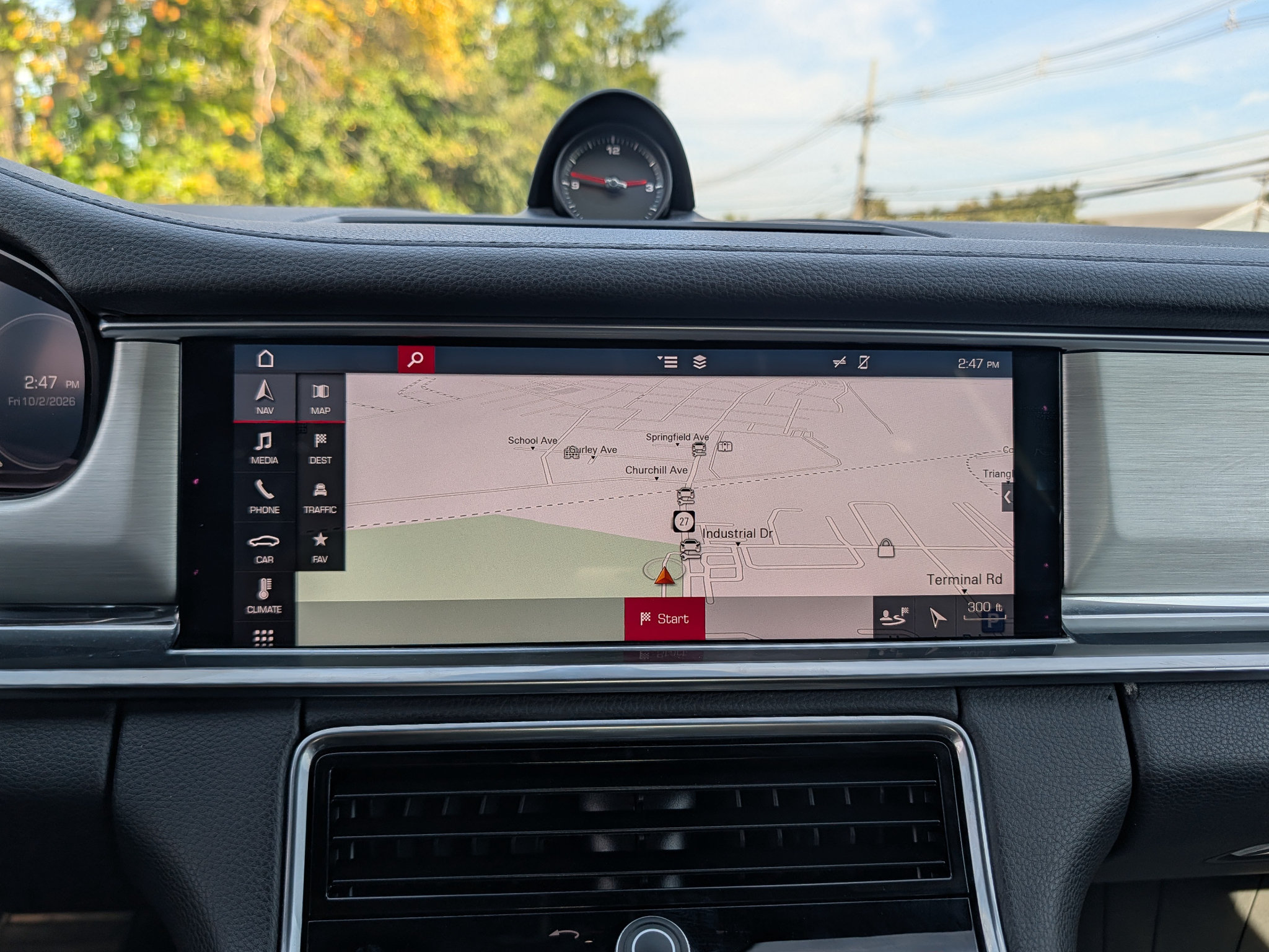 Used 2018 Porsche Panamera 4 w/ Premium Package AWD/4WD image 26