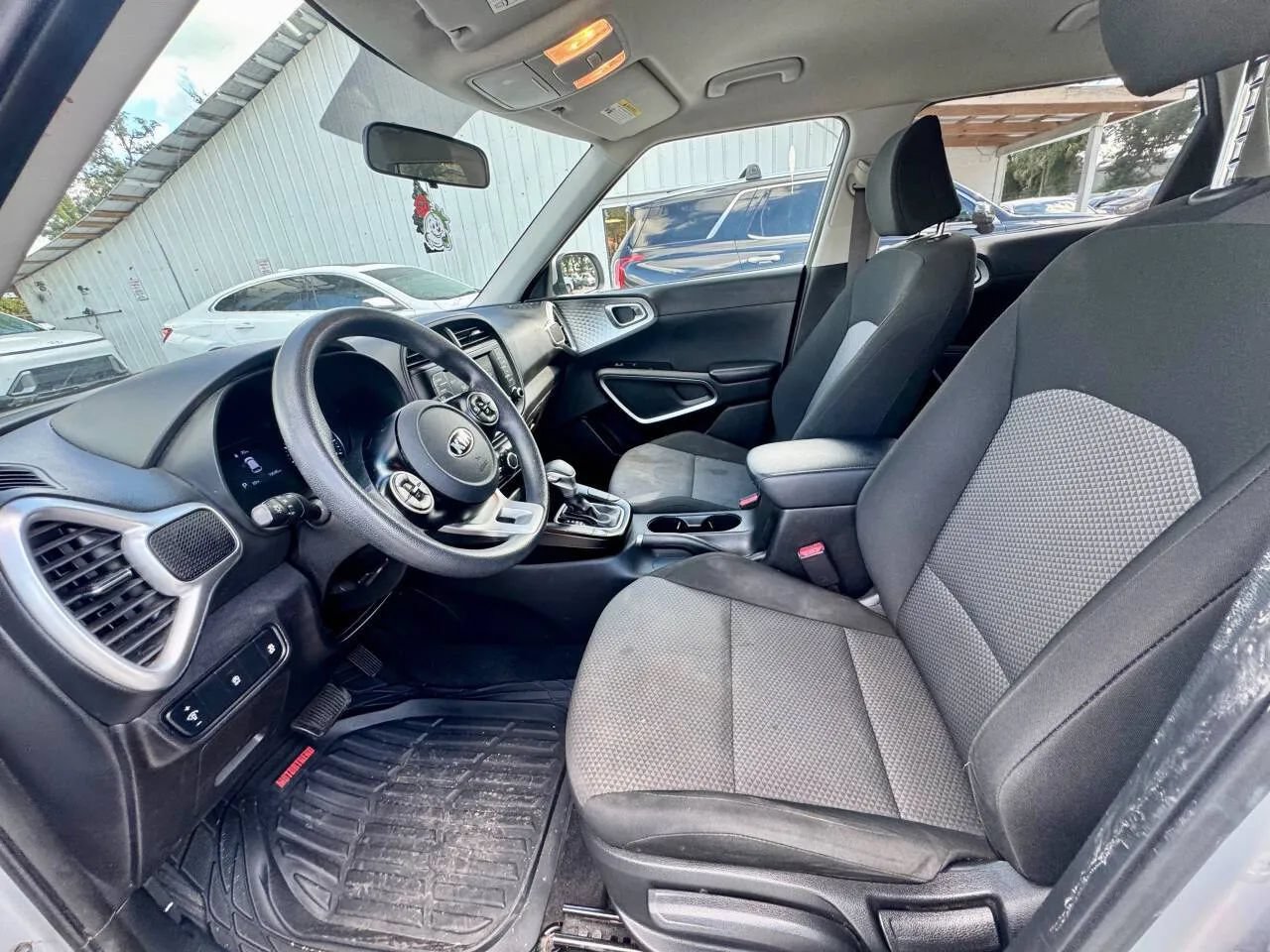 Used 2020 Kia Soul LX FWD image 14