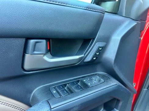 Used 2025 Toyota 4Runner Limited AWD/4WD image 28
