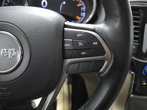 Used 2019 Jeep Grand Cherokee Limited AWD/4WD image 21