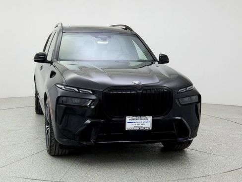 Used 2023 BMW X7 xDrive40i w/ M Sport Package image 2