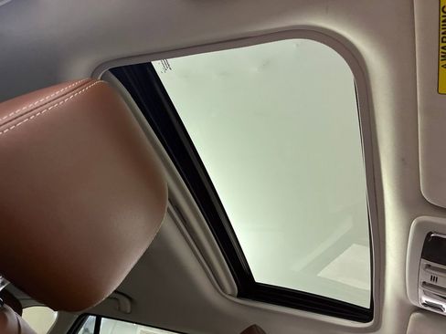 Used 2018 Subaru Outback 3.6R Touring w/ Popular Package #3 image 29