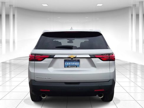 Used 2022 Chevrolet Traverse LS AWD/4WD image 4