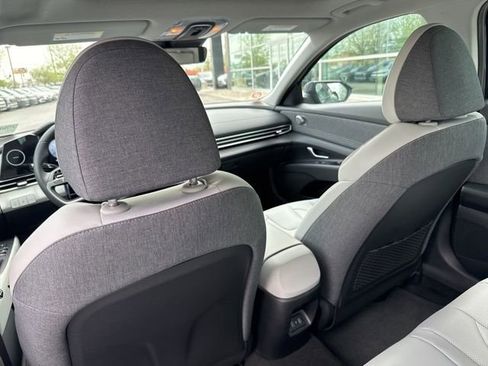 New 2026 Hyundai Elantra Limited image 29