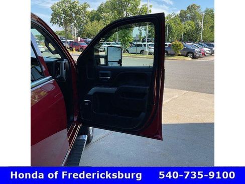 Used 2019 Chevrolet Silverado 2500 LTZ w/ Duramax Plus Package AWD/4WD image 17