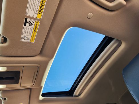 Used 2024 Honda CR-V EX-L image 29