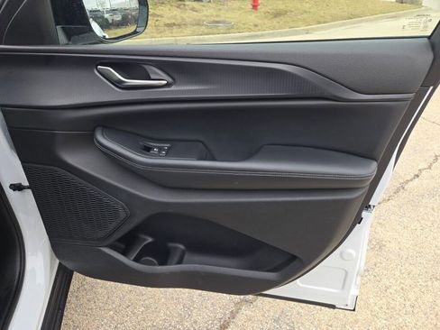 Certified 2023 Jeep Grand Cherokee L Laredo image 5