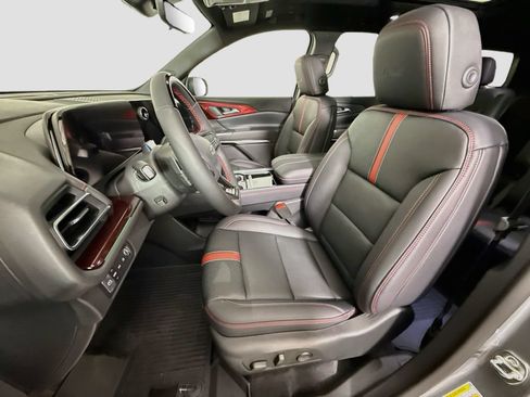New 2026 Chevrolet Traverse RS w/ LPO, Floor Liner Package AWD/4WD image 21