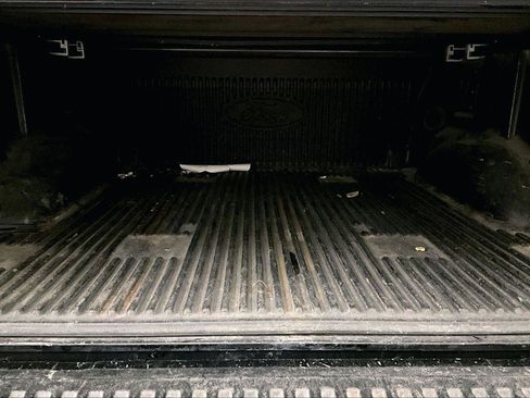 Used 2018 Ford F150 XLT w/ XTR Package image 32