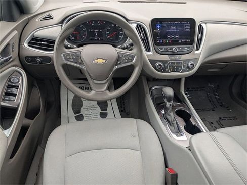 Used 2024 Chevrolet Malibu LT image 34
