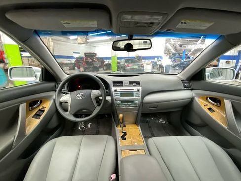 Used 2007 Toyota Camry XLE FWD image 28