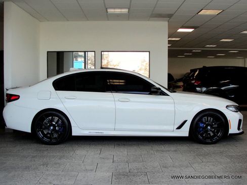 Used 2022 BMW 540i w/ M Sport Package image 3