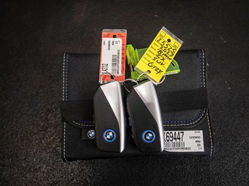 Used 2023 BMW iX xDrive50 w/ Sport Package image 38