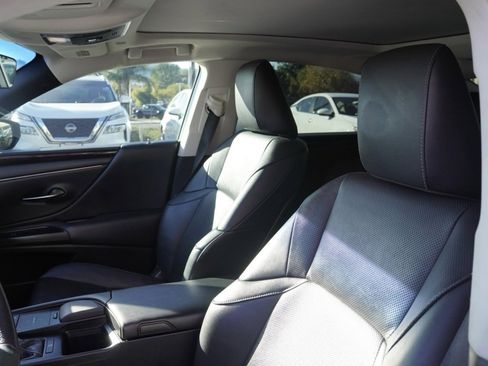 Used 2019 Lexus ES 350 Premium image 18