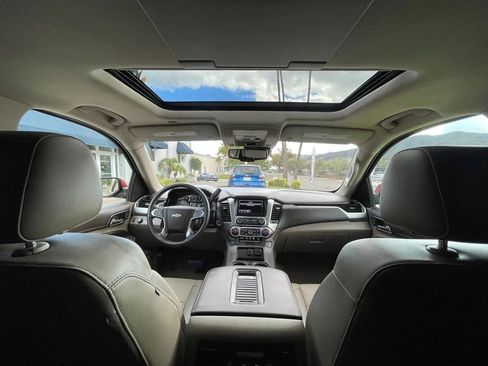 Used 2016 Chevrolet Suburban LT image 16