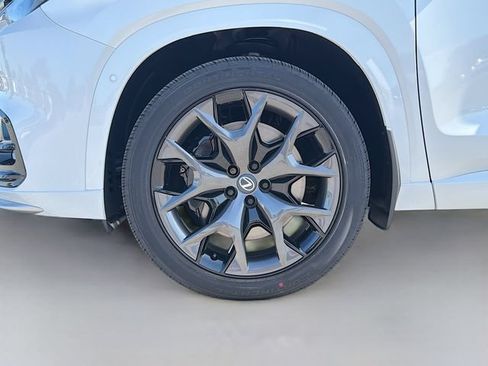 New 2026 Lexus TX 500h AWD image 43