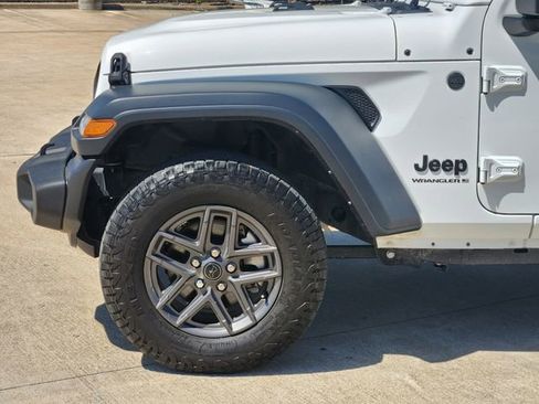 Used 2024 Jeep Wrangler Sport S image 8