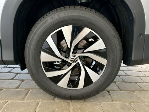 New 2026 Volkswagen Tiguan S FWD image 40