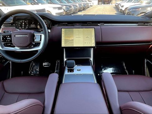 New 2026 Land Rover Range Rover SE image 8