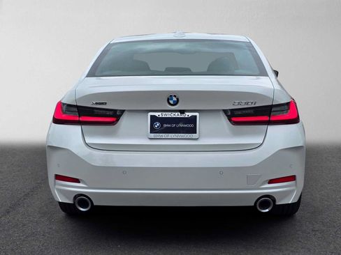 Used 2026 BMW 330i xDrive Sedan w/ Premium Package AWD/4WD image 4