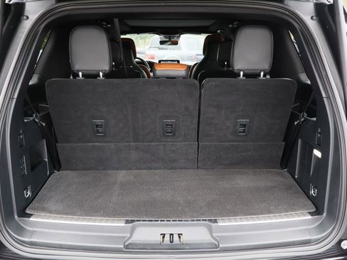 Used 2020 Lincoln Navigator Reserve w/ Equipment Group 208A Reserve AWD/4WD image 27