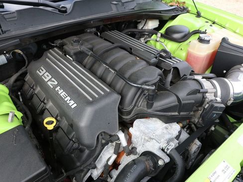 Used 2015 Dodge Challenger SRT w/ Technology Group image 26