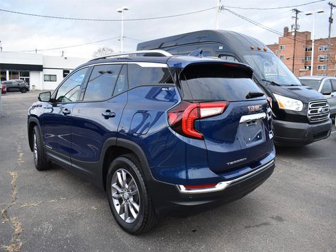 Used 2023 GMC Terrain SLT image 10