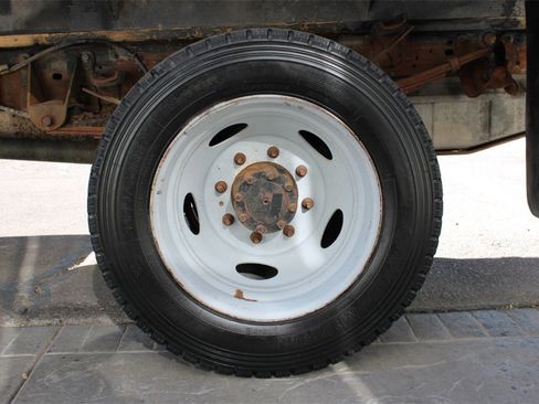 Used 2004 Ford F450 XL image 10