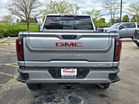 New 2026 GMC Sierra 2500 AT4 w/ AT4 Premium Plus Package AWD/4WD image 9