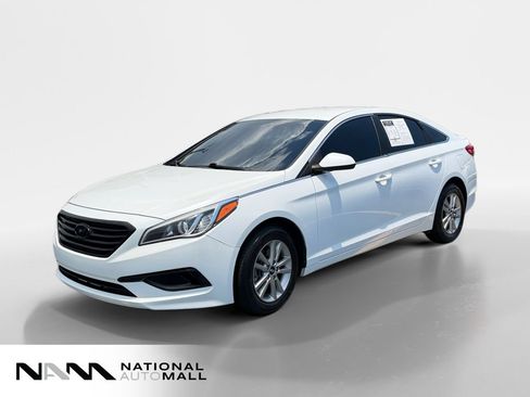 Used 2017 Hyundai Sonata SE FWD image 1