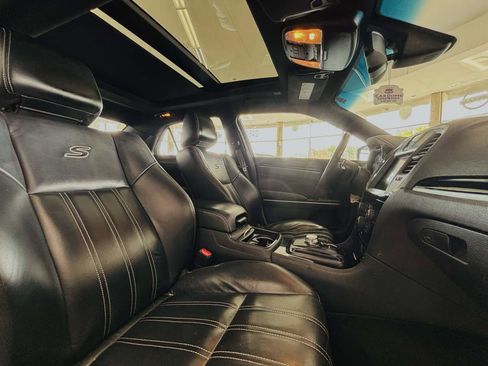 Used 2023 Chrysler 300 S RWD image 32