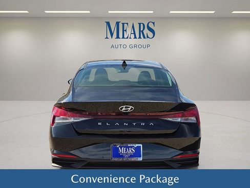 Used 2023 Hyundai Elantra SEL w/ Convenience Package image 5