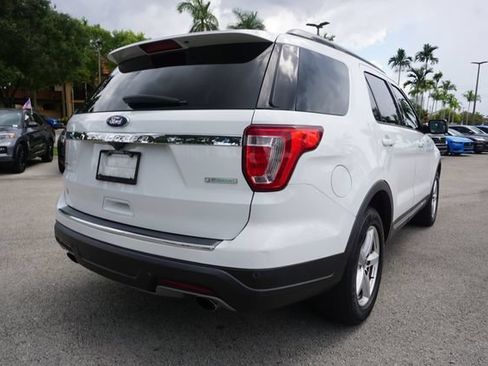 Used 2018 Ford Explorer XLT w/ Equipment Group 201A FWD image 7