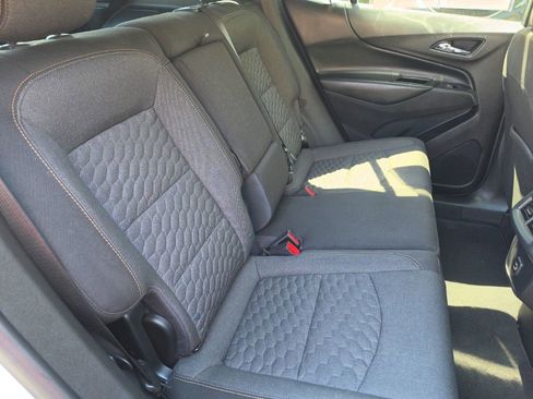Used 2019 Chevrolet Equinox LT w/ Driver Convenience Package AWD/4WD image 27