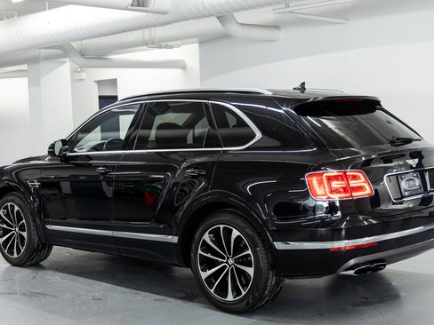 Used 2020 Bentley Bentayga AWD/4WD image 3