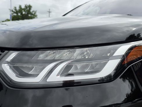 Used 2020 Land Rover Discovery Sport SE R-Dynamic image 11