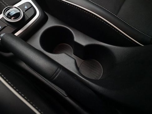 Used 2023 Hyundai Venue Limited w/ Cargo Package image 16