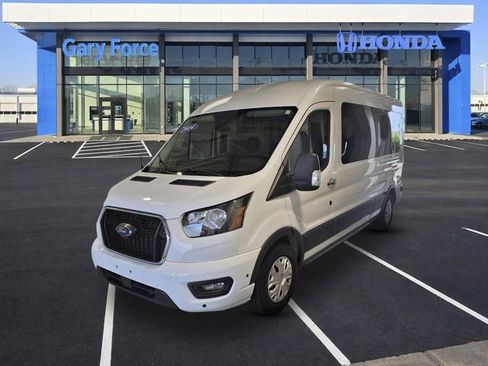 Used 2024 Ford Transit 350 XLT RWD image 4