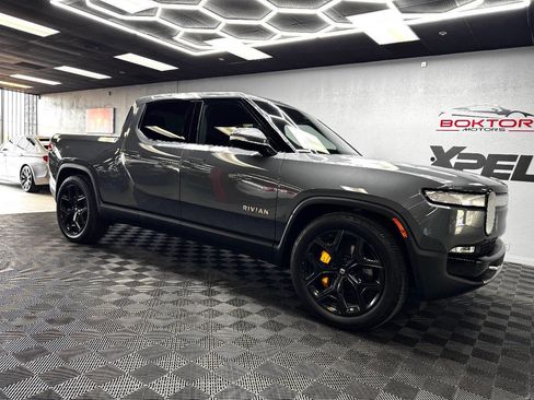 Used 2022 Rivian R1T Launch Edition image 2