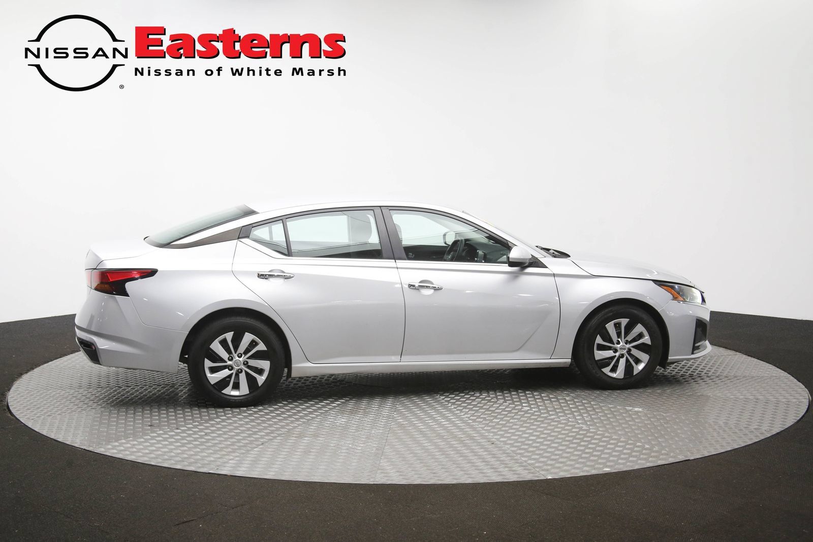 Used 2023 Nissan Altima 2.5 S FWD image 43