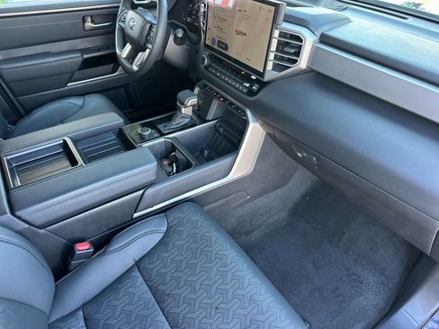 Used 2025 Toyota Tundra Limited image 14