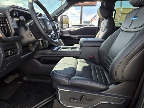 New 2026 Ford F350 Platinum w/ FX4 Off-Road Package image 30