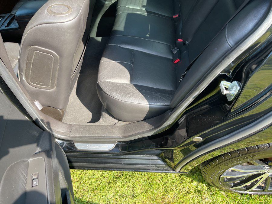 Used 2006 Cadillac STS V8 w/ Preferred Equipment Group RWD image 36