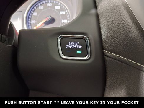 Used 2023 GMC Acadia SLE w/ Driver Convenience Package image 15